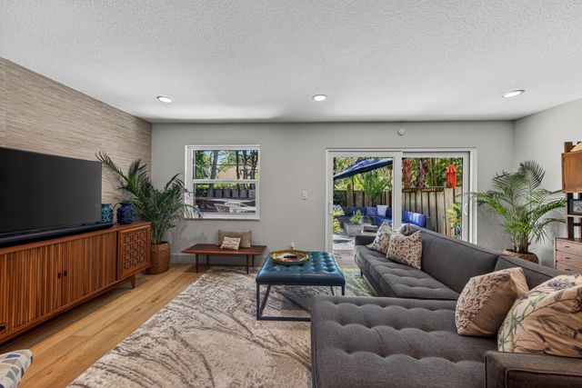 200 NE 17th Court Unit 801, Fort Lauderdale, FL 33305