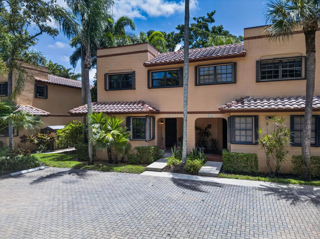 200 NE 17th Court Unit 801, Fort Lauderdale, FL 33305