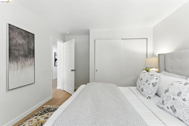 555 10th Street 201, Oakland, CA 94607