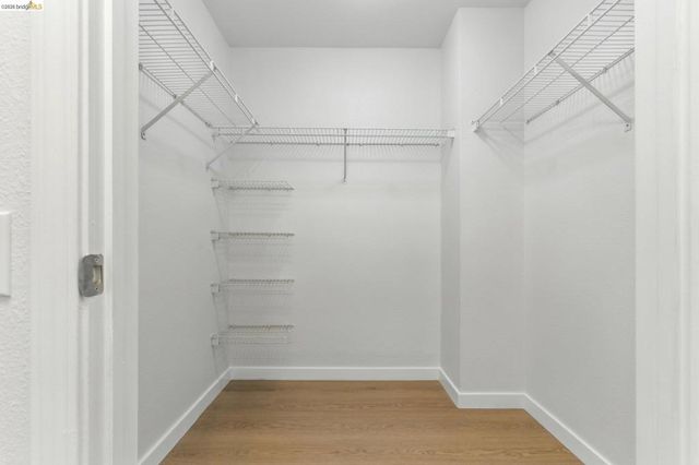 555 10th Street 201, Oakland, CA 94607