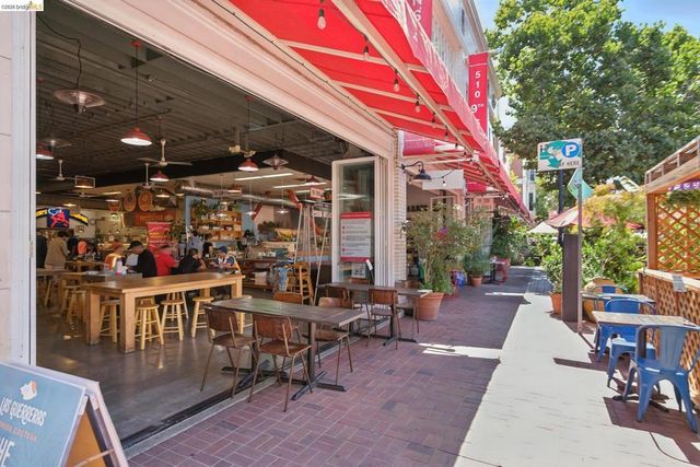 555 10th Street 201, Oakland, CA 94607