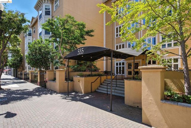555 10th Street 201, Oakland, CA 94607