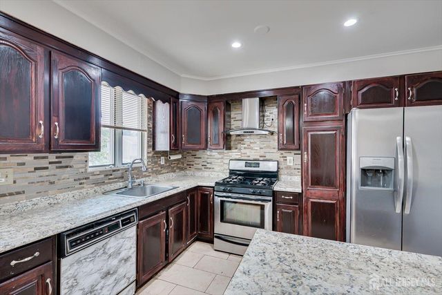 111 Sonora Avenue, Iselin, NJ 08830