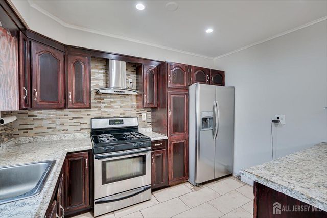 111 Sonora Avenue, Iselin, NJ 08830