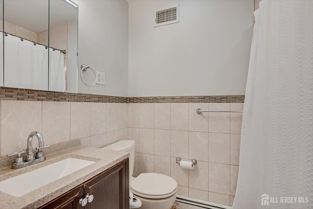 111 Sonora Avenue, Iselin, NJ 08830