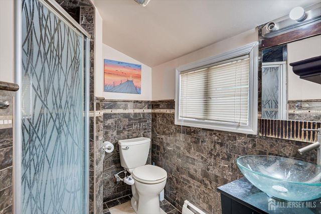 111 Sonora Avenue, Iselin, NJ 08830