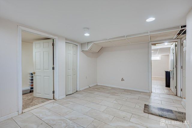 111 Sonora Avenue, Iselin, NJ 08830