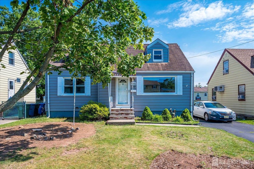 111 Sonora Avenue, Iselin, NJ 08830
