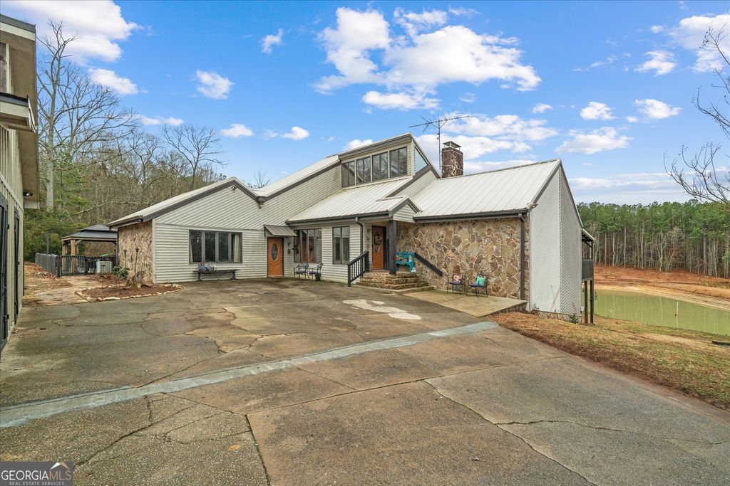 620 Smyrna Church Road, Carrollton, GA 30117