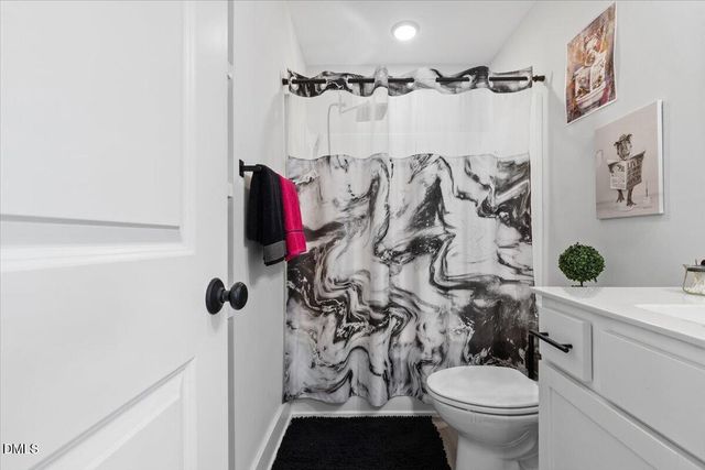 206 S Darden Street, Kenly, NC 27542
