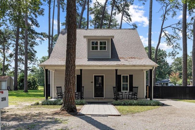 206 S Darden Street, Kenly, NC 27542