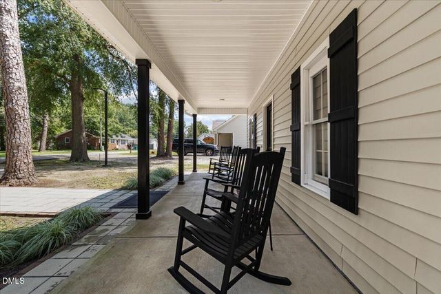 206 S Darden Street, Kenly, NC 27542