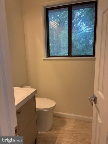 2326 ANTIQUA CT, Reston, VA 20191