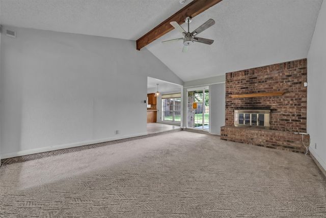 205 Mountain View Drive, Azle, TX 76020