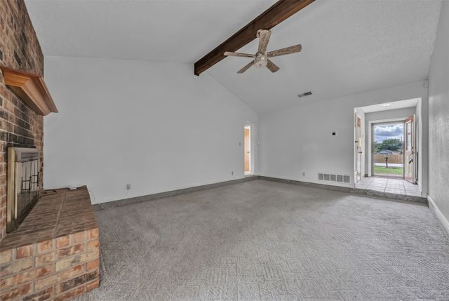 205 Mountain View Drive, Azle, TX 76020