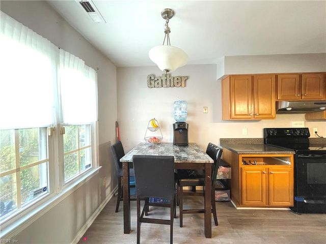 802 Diploma CT, Virginia Beach, VA 23462