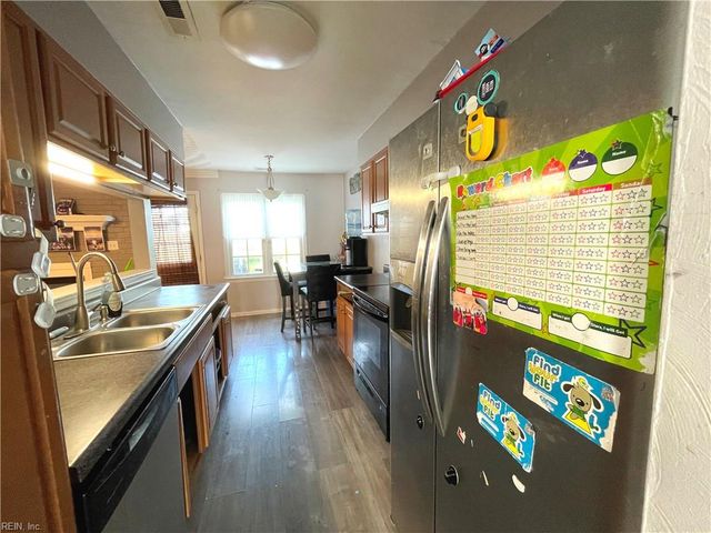 802 Diploma CT, Virginia Beach, VA 23462