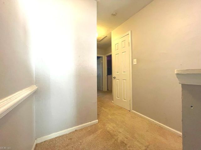 802 Diploma CT, Virginia Beach, VA 23462