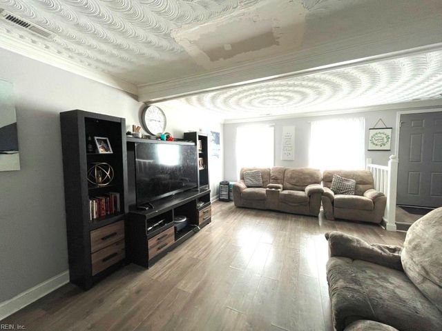 802 Diploma CT, Virginia Beach, VA 23462