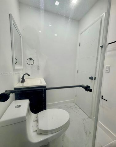 7521 NE 2nd Court 5, Miami, FL 33138