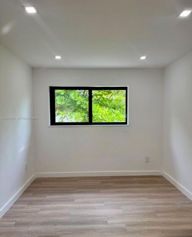 7521 NE 2nd Court 5, Miami, FL 33138
