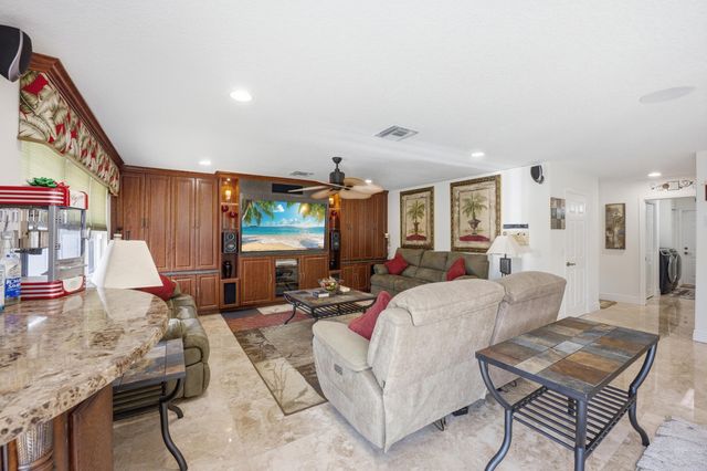 1548 SW 5th Avenue, Boca Raton, FL 33432