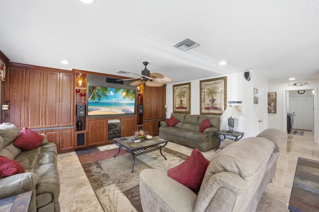 1548 SW 5th Avenue, Boca Raton, FL 33432