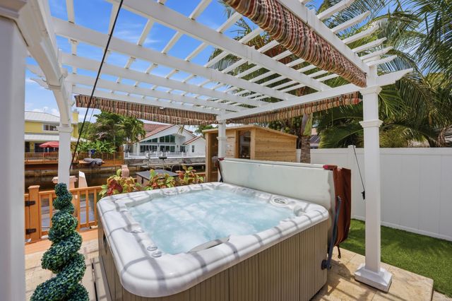 1548 SW 5th Avenue, Boca Raton, FL 33432