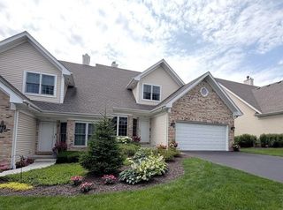184 Red Top Drive, Libertyville, IL 60048