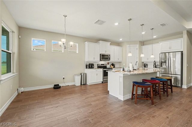 911 Stonewater Lake TER, Cape Coral, FL 33993