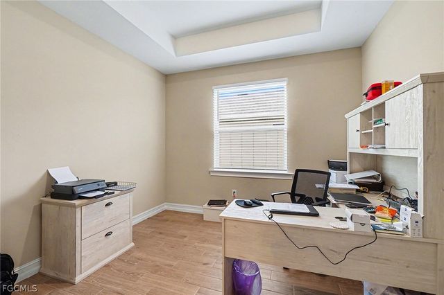 911 Stonewater Lake TER, Cape Coral, FL 33993