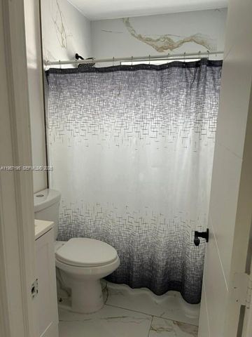 2331 Coolidge St, Hollywood, FL 33020