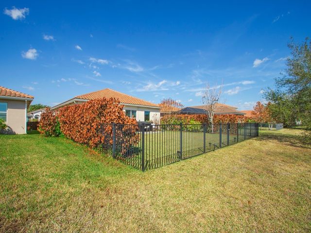 1804 Berkshire Circle SW, Vero Beach, FL 32968