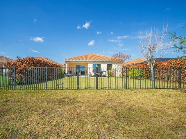 1804 Berkshire Circle SW, Vero Beach, FL 32968