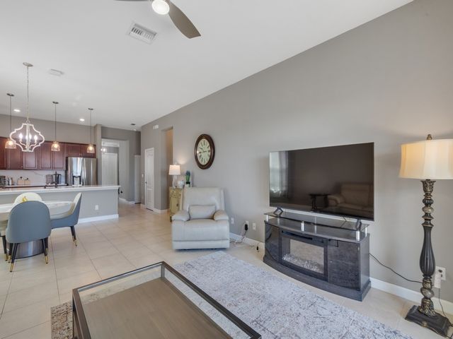 1804 Berkshire Circle SW, Vero Beach, FL 32968