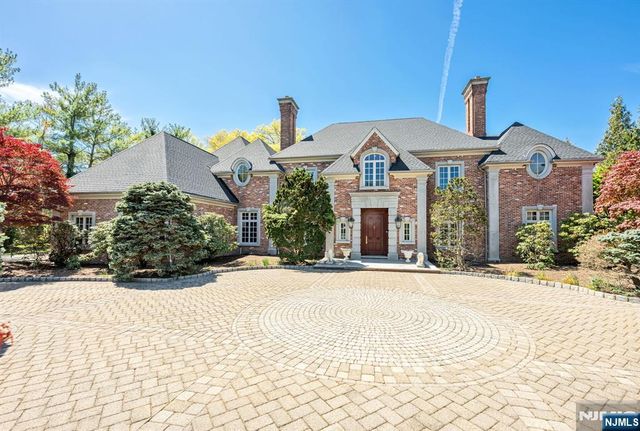 366 E Madison Avenue, Cresskill, NJ 07626