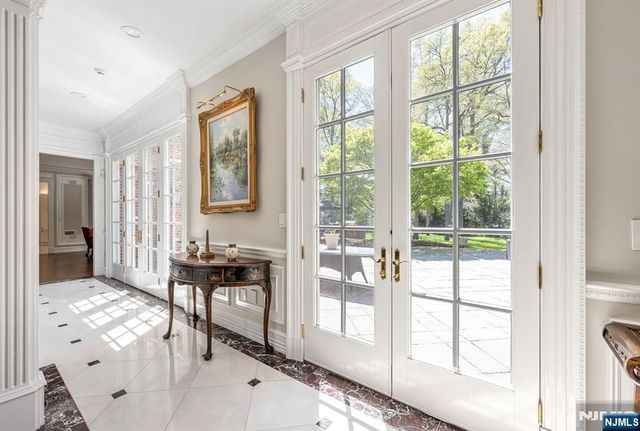 366 E Madison Avenue, Cresskill, NJ 07626