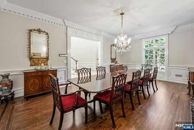 366 E Madison Avenue, Cresskill, NJ 07626