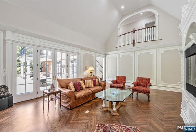 366 E Madison Avenue, Cresskill, NJ 07626