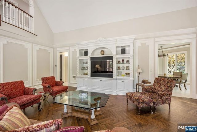 366 E Madison Avenue, Cresskill, NJ 07626
