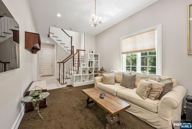 366 E Madison Avenue, Cresskill, NJ 07626