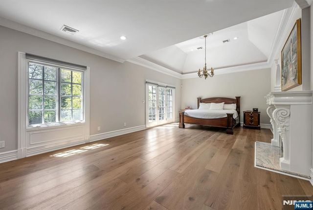 366 E Madison Avenue, Cresskill, NJ 07626