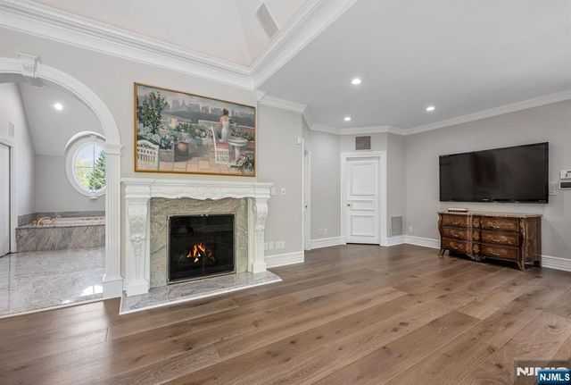 366 E Madison Avenue, Cresskill, NJ 07626