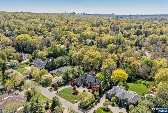 366 E Madison Avenue, Cresskill, NJ 07626
