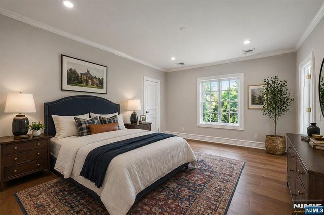 366 E Madison Avenue, Cresskill, NJ 07626
