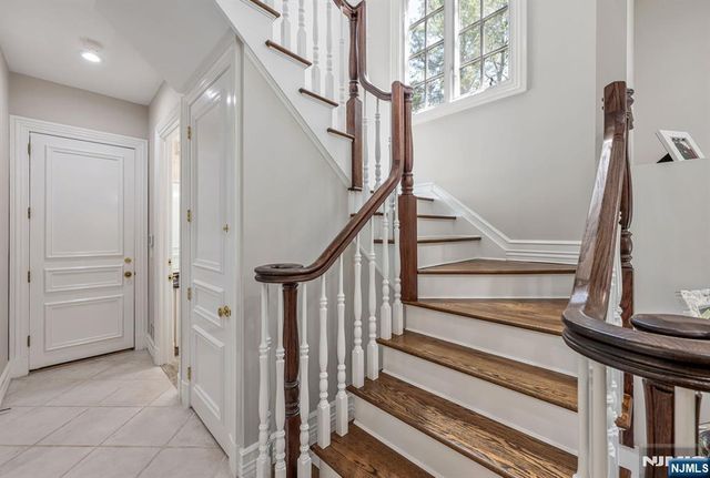 366 E Madison Avenue, Cresskill, NJ 07626