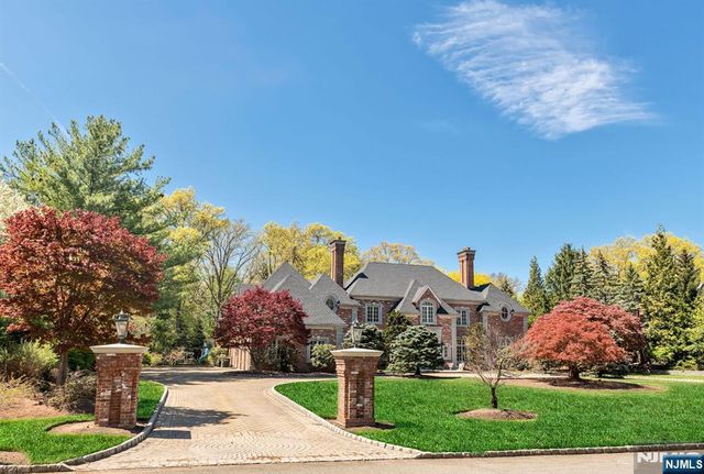 366 E Madison Avenue, Cresskill, NJ 07626