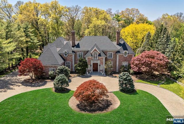 366 E Madison Avenue, Cresskill, NJ 07626