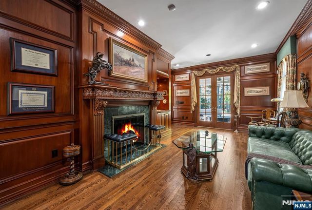 366 E Madison Avenue, Cresskill, NJ 07626