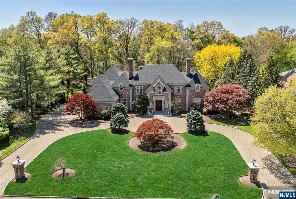 366 E Madison Avenue, Cresskill, NJ 07626